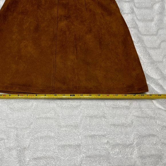 Persun Button Down Faux Suede Skirt (Toffee color) - Picture 7 of 8